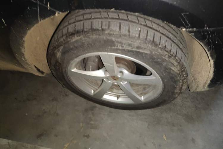 Used Porsche Macan 2020 Macan 2.0T Right Front Wheel Hub