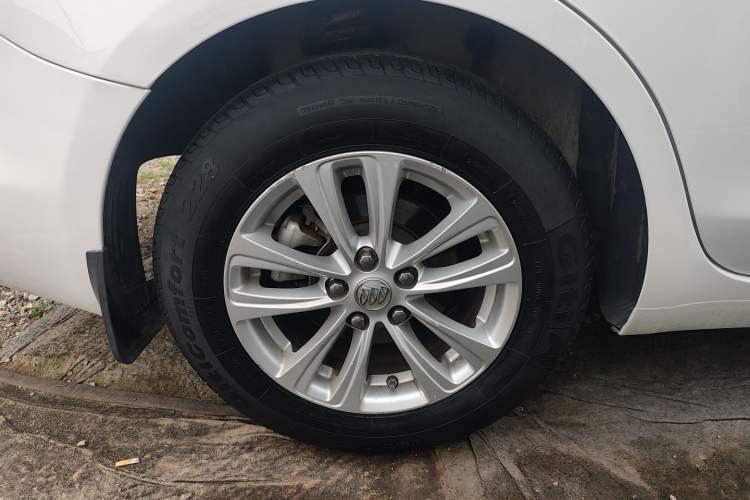 Used Buick GT 2016 15N Automatic Entry-Level Trim Exterior 5