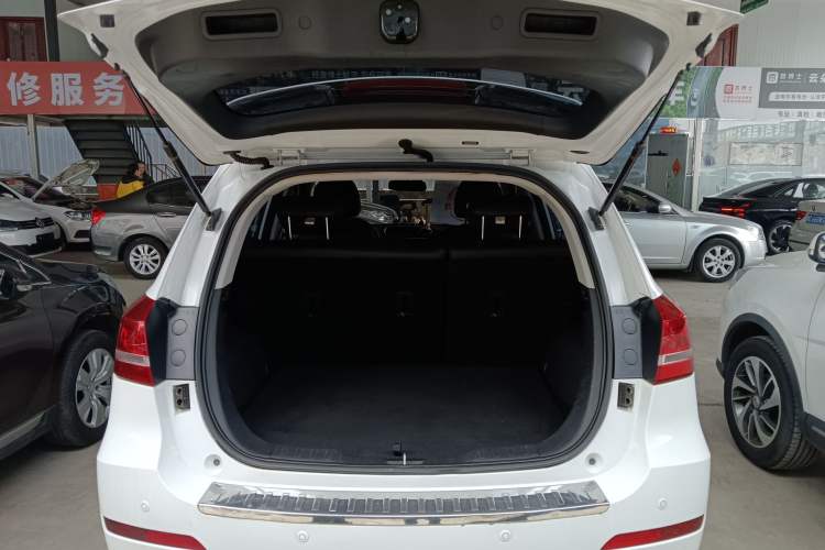 Used Haval H2 2016 Red-Label 1.5T Manual Two-Wheel Drive Luxury Model