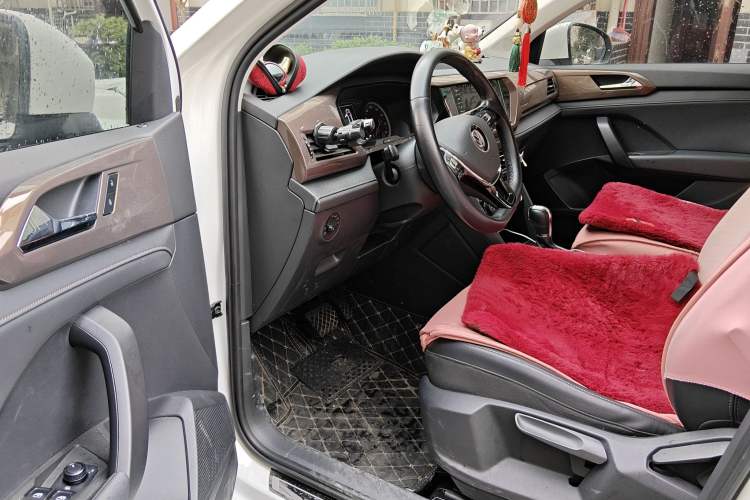 Used Volkswagen Tharu 2020 280TSI Two-Wheel Drive Luxury Edition China VI Standard Driver Seat