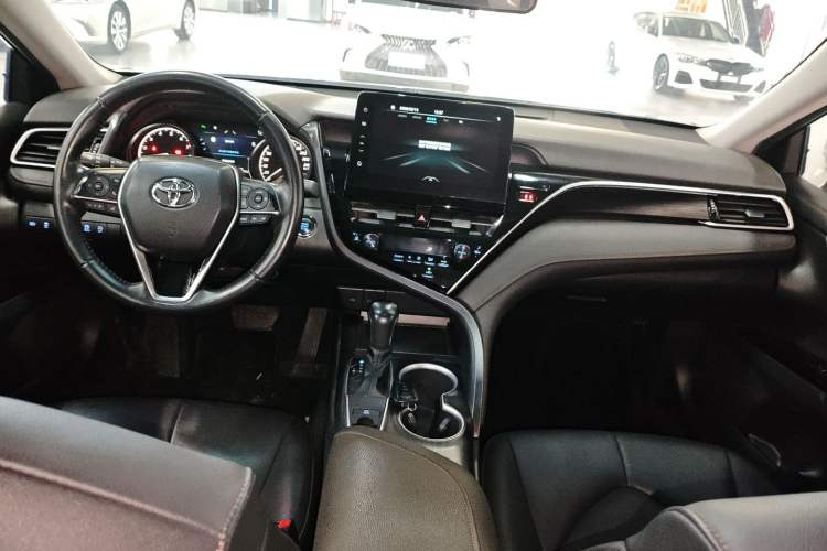 Used Toyota Camry 2023 2.0G Luxury Edition