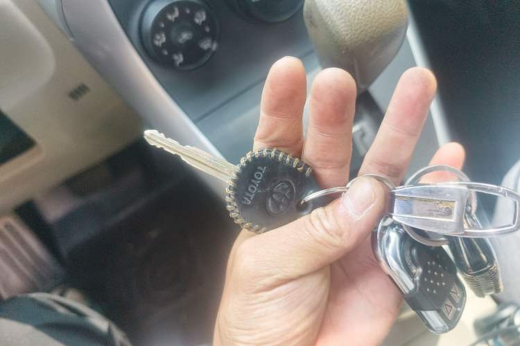 Used Toyota Verso 2015 180E CVT Crossover Edition
