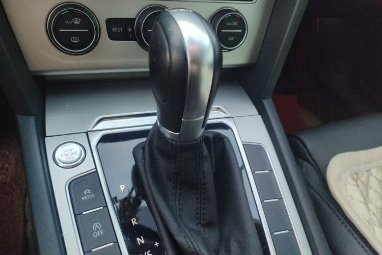 Used Volkswagen Variant 2018 380TSI Two-Wheel Drive Comfort Edition Gear Lever