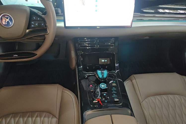 Used BYD Han 2023 EV Champion Edition 605KM Front-Drive Premium Model Gear Lever