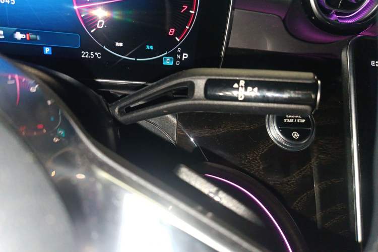 Used Mercedes-Benz C-Class 2025-Year Facelift C 260 L Gear Lever