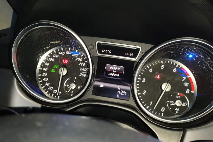 Used Mercedes-Benz M-Class 2012 ML 300
