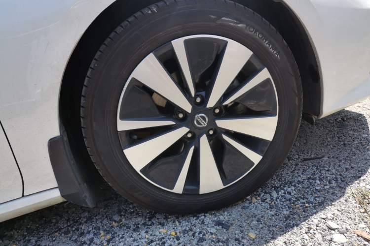 Used Nissan Teana 2021 2.0L XL Comfort Edition Right Front Wheel Hub