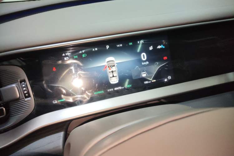 Used Denza D9 2022 DM-i 970 Four-Wheel Drive Flagship Model
