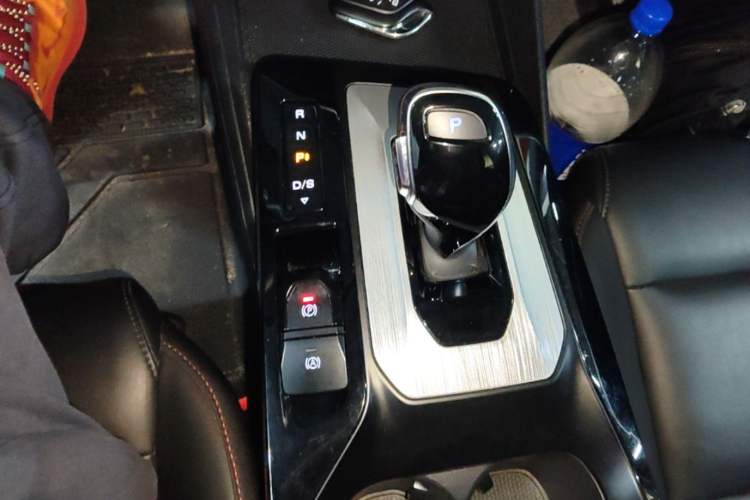 Used MG 5 2022 300TGI DCT Chao Yue Luxury Edition
