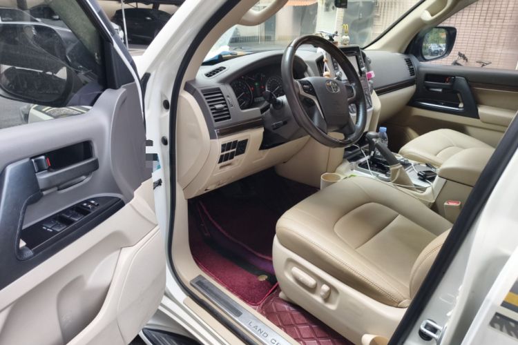 Used Toyota Land Cruiser 
