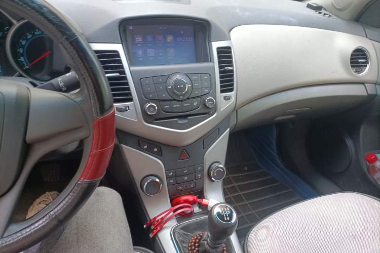 Used Chevrolet Cruze 2012 1.6L SL MT
