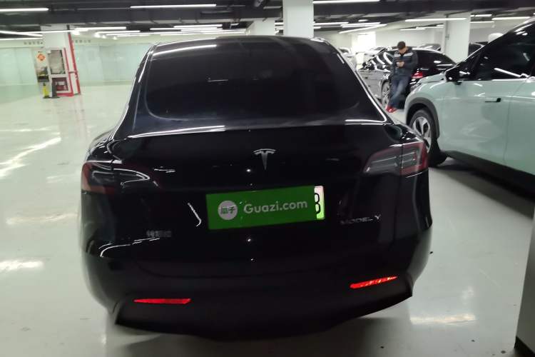 Used Tesla Model Y 2023 Rear-Wheel-Drive Version