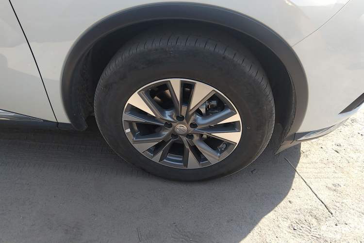 Used Nissan Murano 2021 2.5L XL Two-Wheel Drive Smart Connect Luxury Edition
