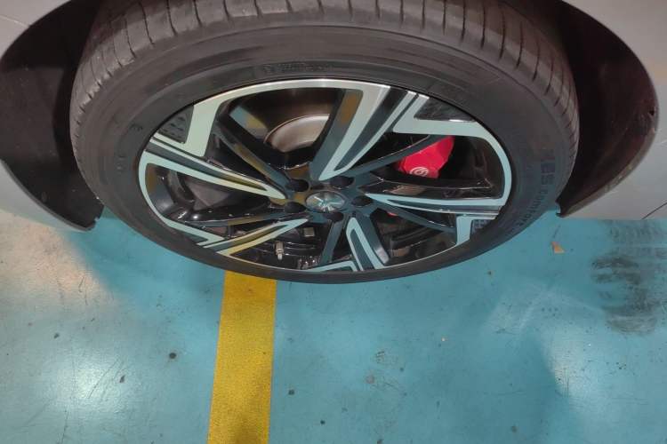 Used Hongqi EH7 2024 760 Pro+ Four-Wheel Drive Version Exterior 2