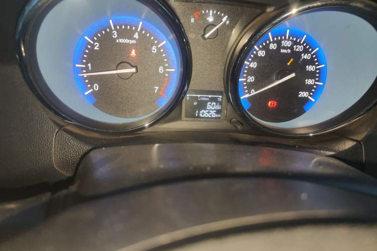 Used Cowin C3 2015 1.5L Manual Gold Diamond Edition