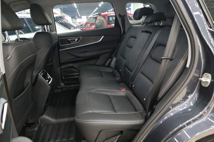 Used Chery Tiggo 8 2025 Excellence Edition 230 TCI Automatic Luxury Version 5 Seats Left Rear Seat