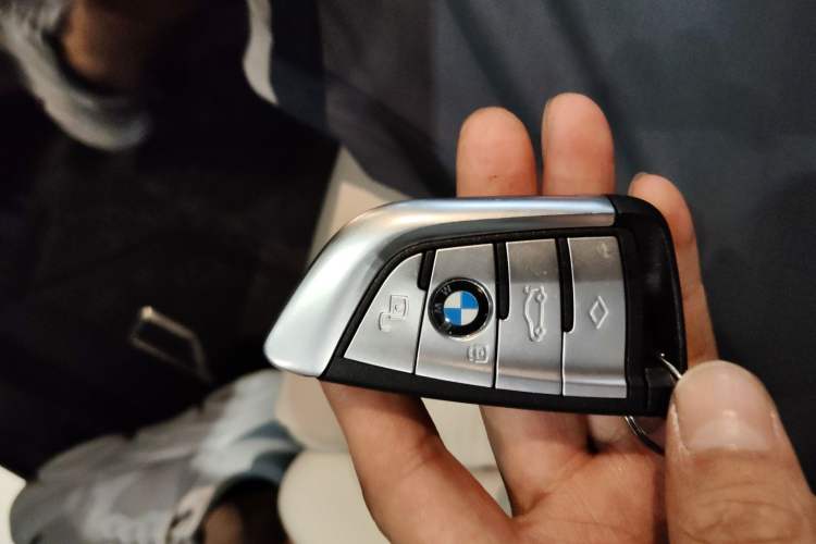 Used BMW X5 2021 xDrive40i Luxury Model with M Sport Package
