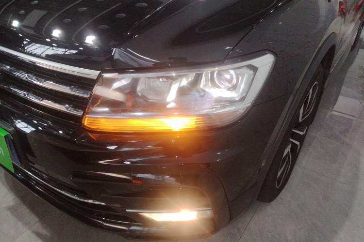 Used Volkswagen Tiguan L 2021 330TSI Automatic Two-Wheel Drive R-Line Enhanced Edition