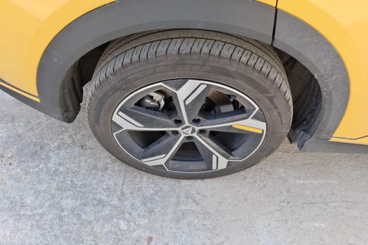 Used Deepal S07 2026 230Ultra with Huawei Qiankun ADS SE Edition Right Rear Wheel Hub