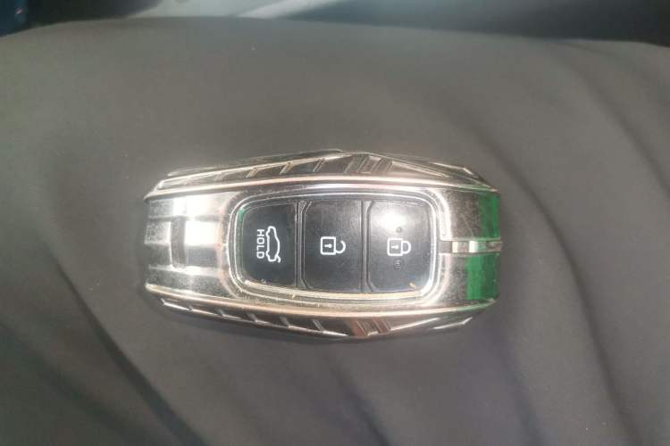 Used Hyundai Elantra 2022 1.5L CVT LUX Prestige Edition Vehicle Key