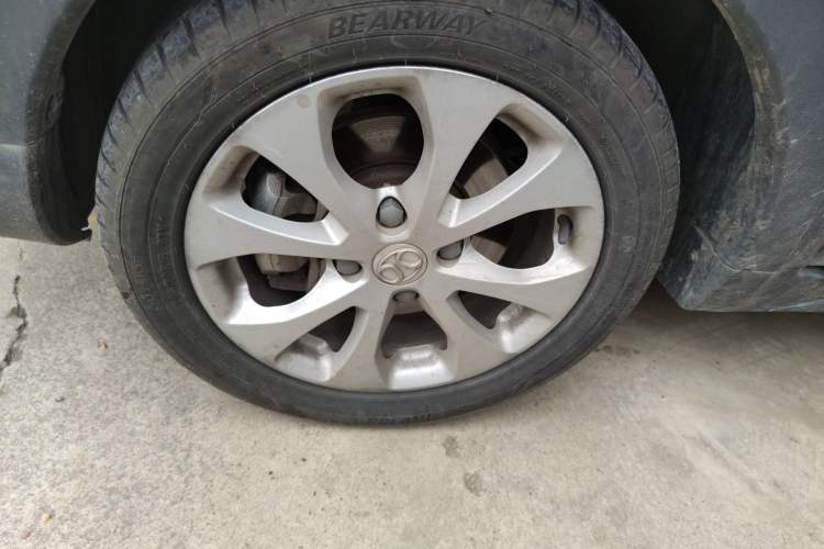 Used BAIC New Energy EC5 2019 New Style Edition Left Front Wheel Hub