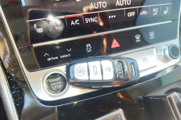 Used Audi Q7 2022 55 TFSI quattro S line Sport model