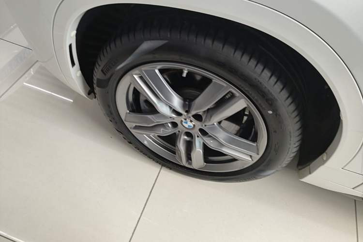 Used BMW X2 2023 sDrive25i M Sport Night Edition Left Front Wheel Hub