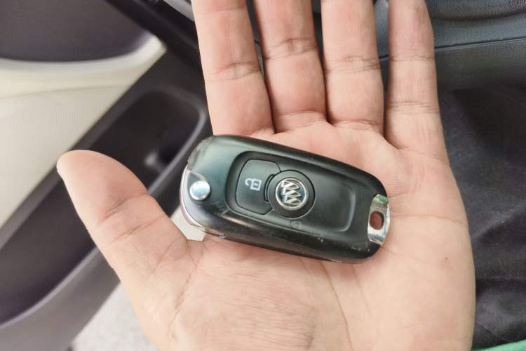 Used Buick GL6 2018 18T 6-Seater Elite Model Vehicle Key