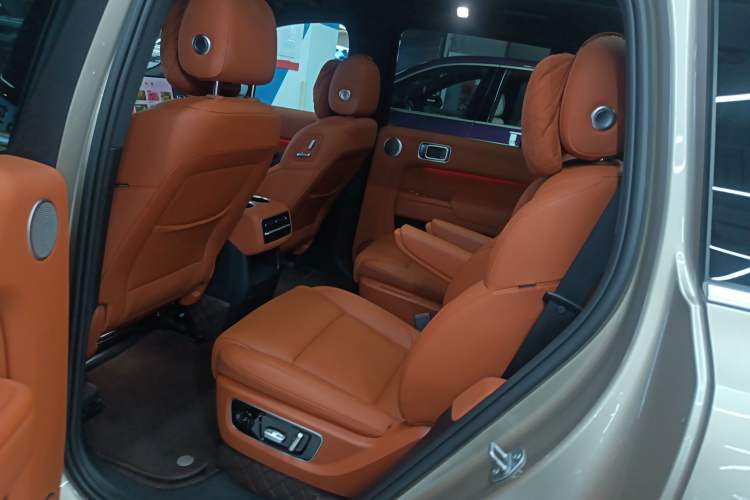 Used Li Auto L8 2023 Pro Model
