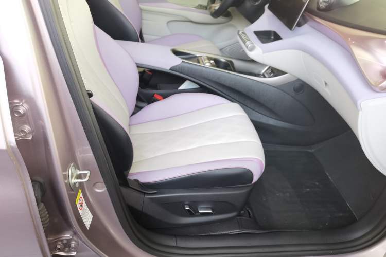 Used BYD Dolphin 2023 420 km Fashion Edition