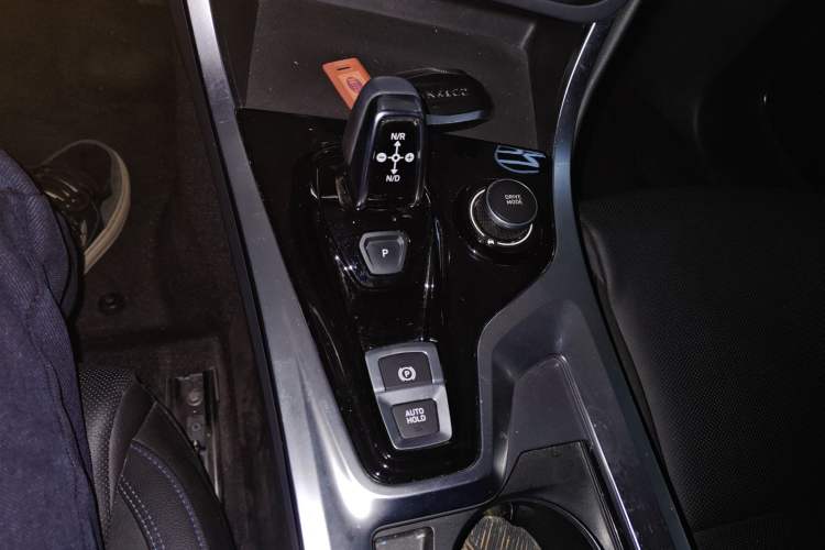 Used Lynk & Co 01 EM-P 2019 1.5T PHEV Plus Gear Lever