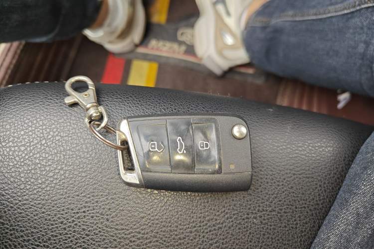 Used Jetta VS5 2020 280TSI Automatic "Thirty and Standing Tall" Edition Vehicle Key