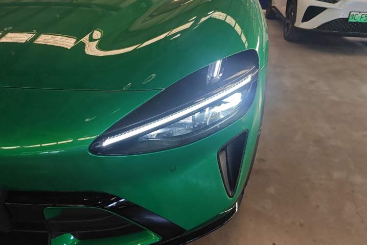 Used Xiaomi Auto YU7 2025 Ultra-Long Range High-Performance All-Wheel-Drive Max Edition