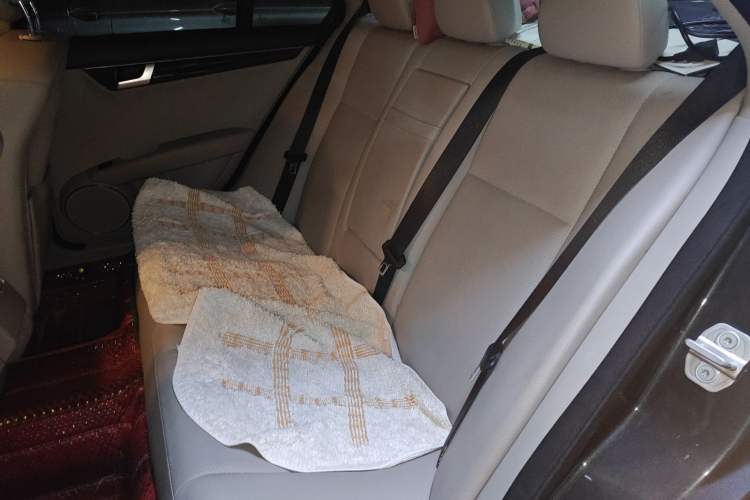 Used Mercedes-Benz C-Class 2010 C 200K Standard Model Left Rear Seat