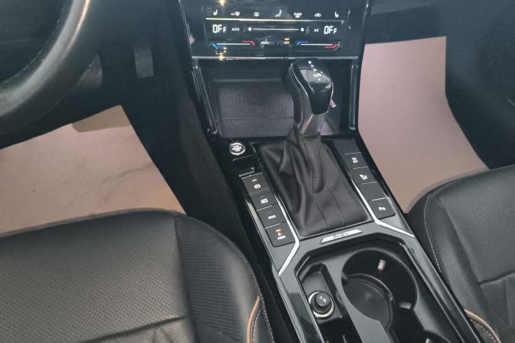 Used Volkswagen Passat New Energy 2020 430 PHEV Hybrid Luxury Edition China VI Standard