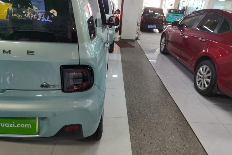 Used Geely Galaxy Panda 2023 Panda Mini 200km Endurance Bear Right Rear Taillight