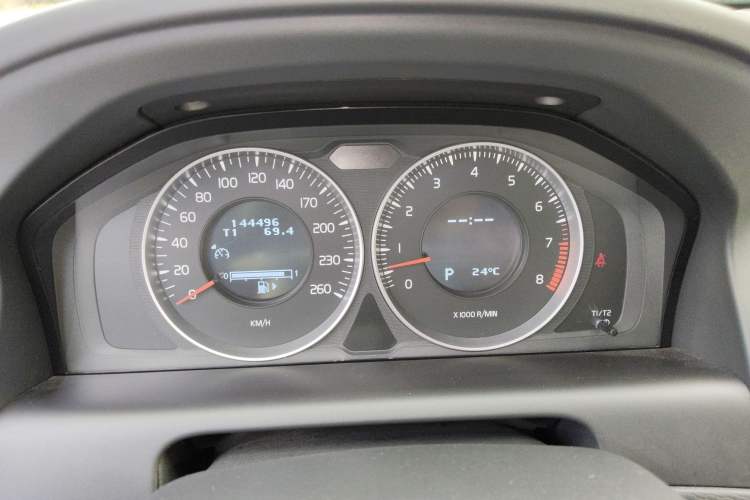Used Volvo XC60 2013 T6 AWD Comfort Edition
