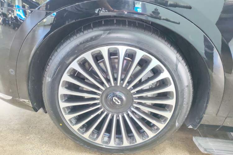 Used Hima AITO M9 2024 Range-Extended Ultra Version 52 kWh 5-Seater Model Exterior 4