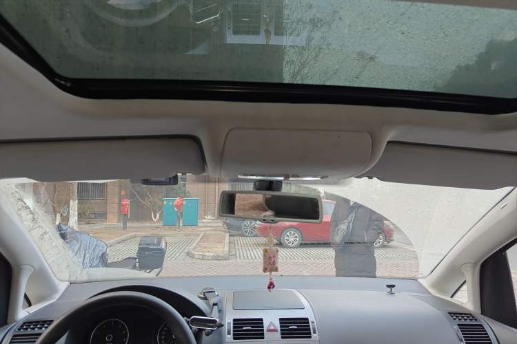 Used Volkswagen Touran 2013 1.4T Manual Comfort Edition 5-Seater Headliner