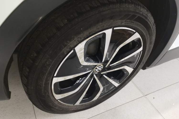 Used Volkswagen ID.4 X 2022 Pure Smart Edition Right Rear Wheel Hub