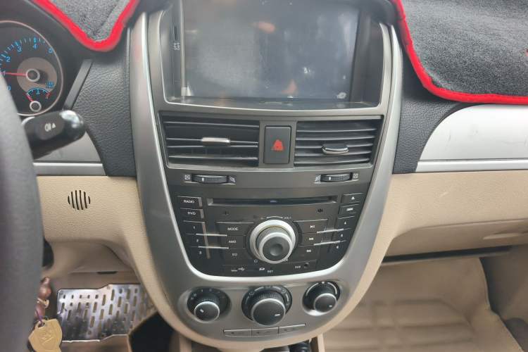 Used Buick Excelle 2013 1.5L Manual Classic Model Audio And AC Panel