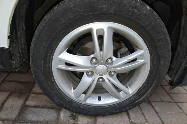 Used FAW Junpai D60 2015 1.5L Manual Standard Edition Right Front Wheel Hub