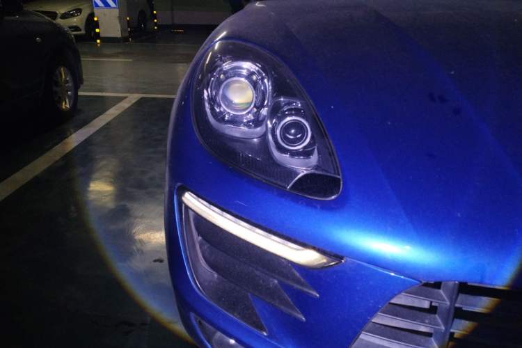 Used Porsche Macan 2014 Macan 2.0T Right Front Headlight