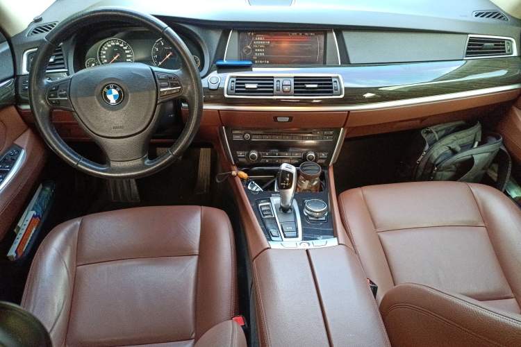 Used BMW 5 Series GT 2015 528i Leading Model
