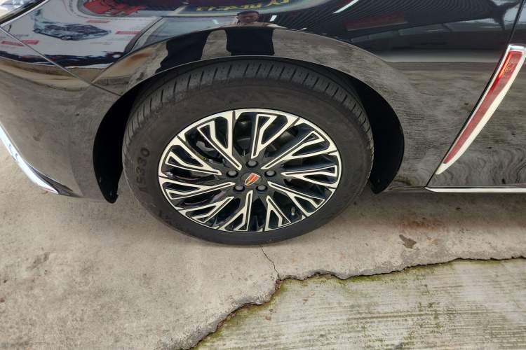 Used Hongqi H5 2024 2.0T Automatic Smart Connect Flagship Edition
