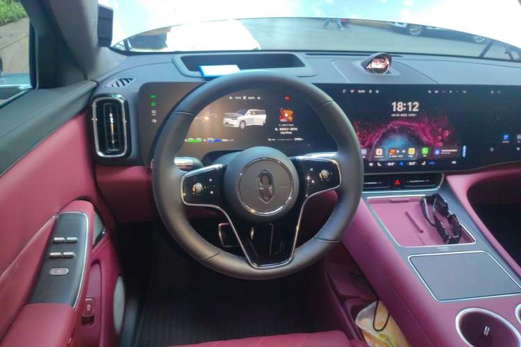 Used Hima AITO M8 2025 Extended-Range Max+ Version 53.4 kWh 5-Seater Edition
