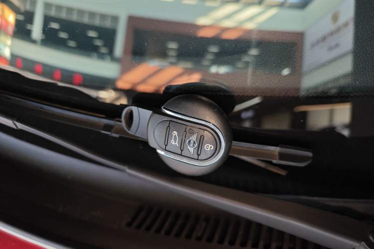 Used MINI Countryman 2019 1.5T COOPER ALL4 Artist Weekend Travel Edition