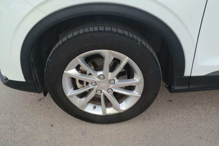 Used Geely Auto Coolray 2020 PRO 240T DCT Hunter Left Front Wheel Hub