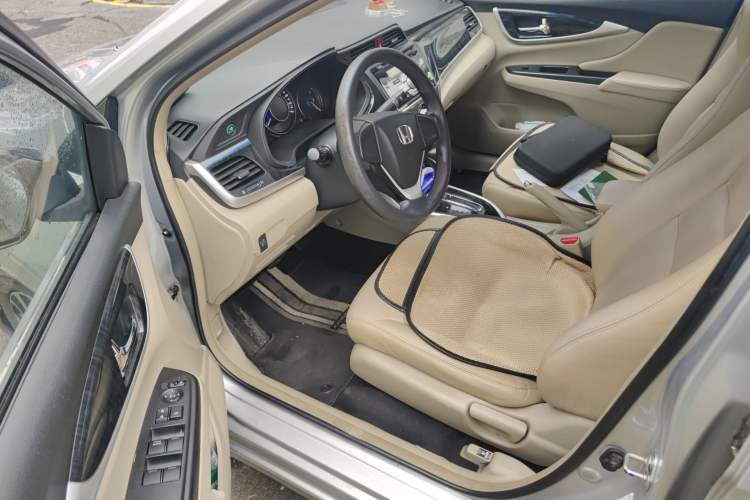 Used Honda Crider 2013 1.8L automatic comfort version
