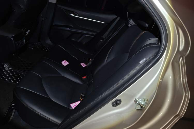 Used Toyota Camry 2021 2.0G Luxury Edition